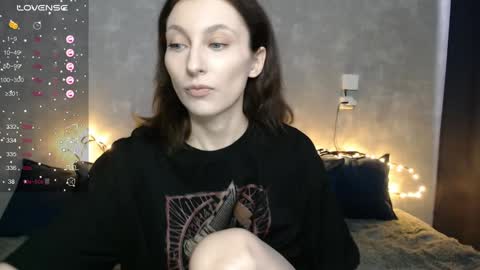 Snapshot of effy_gray chatting on 02/01/25, 06:32 Anna online show from 02/01/25, 06:32