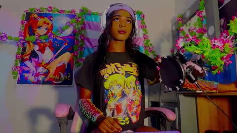 effy_marinn online show from 10/24/25, 08:11