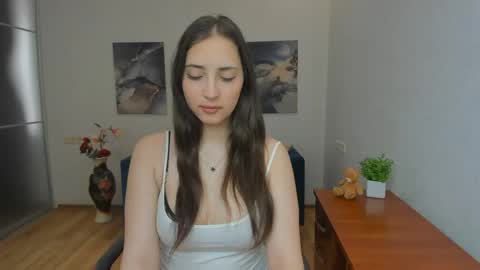 Effy Royse online show from 05/03/26, 05:35