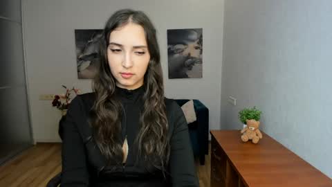 Effy Royse online show from 05/10/26, 05:40