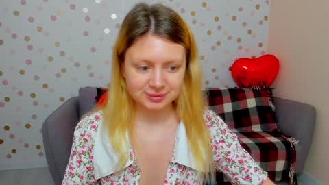 Snapshot of effyangel chatting on 01/28/25, 06:27 Effy online show from 01/28/25, 06:27
