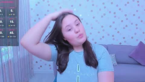 Snapshot of effyangel chatting on 02/15/25, 01:27 Effy online show from 02/15/25, 01:27