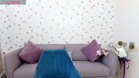 Snapshot of effyangel chatting on 02/19/25, 06:33 Effy online show from 02/19/25, 06:33