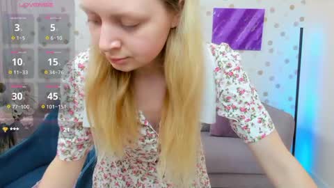 Snapshot of effyangel chatting on 03/11/25, 09:13 Effy online show from 03/11/25, 09:13