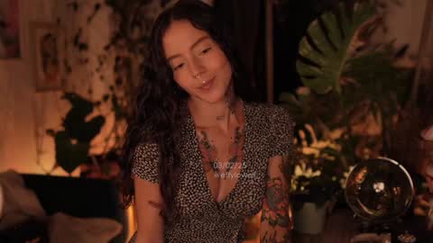 Effy online show from 02/04/25, 12:29