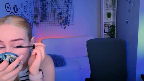 effysosweet online show from 03/19/26, 08:46