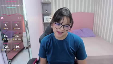 Snapshot of effystonnem chatting on 03/03/26, 07:20 E F F Y online show from 03/03/26, 07:20