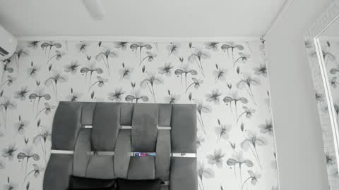 Snapshot of ehotloveaxxx chatting on 12/29/24, 02:42 Valery online show from 12/29/24, 02:42