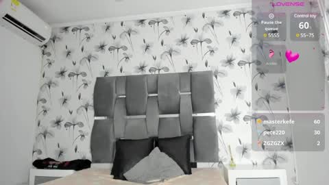 Snapshot of ehotloveaxxx chatting on 01/27/25, 07:13 Valery online show from 01/27/25, 07:13