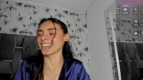 Snapshot of ehotloveaxxx chatting on 02/05/25, 06:15 Valery online show from 02/05/25, 06:15