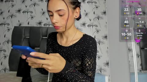 Snapshot of ehotloveaxxx chatting on 02/07/25, 04:46 Valery online show from 02/07/25, 04:46