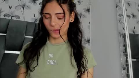 Snapshot of ehotloveaxxx chatting on 02/16/25, 03:38 Valery online show from 02/16/25, 03:38