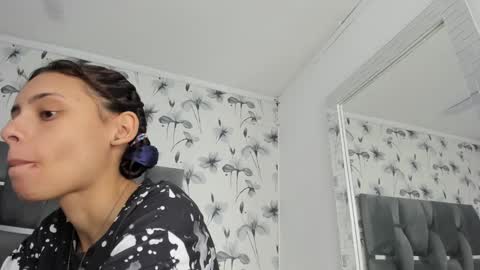 Snapshot of ehotloveaxxx chatting on 02/27/25, 01:38 Valery online show from 02/27/25, 01:38