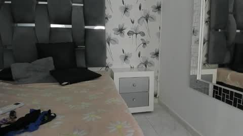 Snapshot of ehotloveaxxx chatting on 03/06/25, 06:48 Valery online show from 03/06/25, 06:48