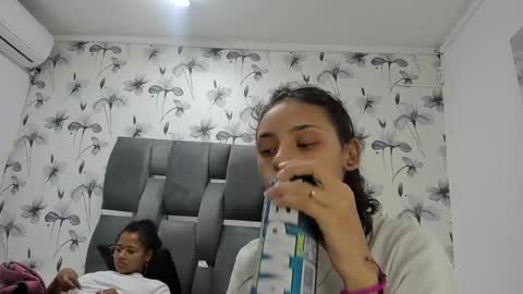 Snapshot of ehotloveaxxx chatting on 03/08/25, 09:29 Valery online show from 03/08/25, 09:29