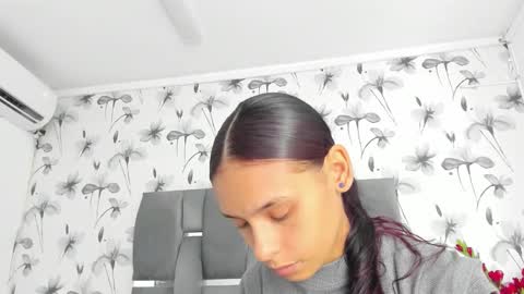 Snapshot of ehotloveaxxx chatting on 09/21/25, 01:46 Valery online show from 09/21/25, 01:46