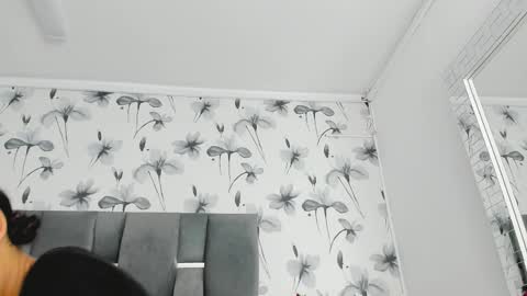 Snapshot of ehotloveaxxx chatting on 10/11/25, 01:53 Valery online show from 10/11/25, 01:53