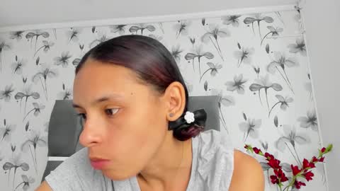 Snapshot of ehotloveaxxx chatting on 11/10/25, 01:10 Valery online show from 11/10/25, 01:10