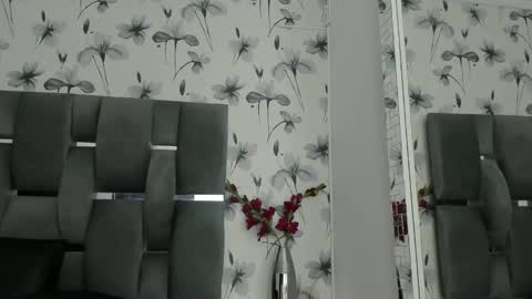 Snapshot of ehotloveaxxx chatting on 11/30/25, 12:53 Valery online show from 11/30/25, 12:53