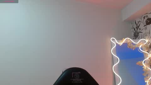 eidan_tay online show from 04/28/26, 12:43
