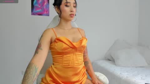   EileenFord    online show from 01/30/25, 10:08