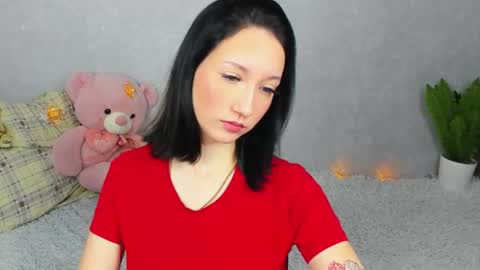 eileenmoores online show from 11/26/25, 03:02