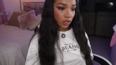 eimi   online show from 11/22/25, 12:09