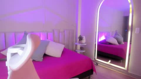 eimmy_bm online show from 11/30/25, 05:39