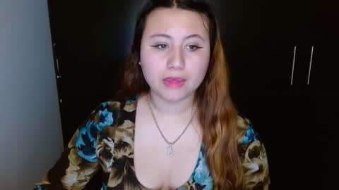 EIMY   MODEL INDEPENDENT online show from 12/06/24, 03:52