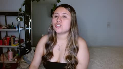 EIMY   MODEL INDEPENDENT online show from 10/09/25, 12:41