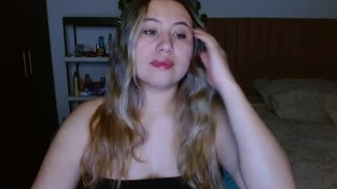 Snapshot of eimy_collin chatting on 04/27/26, 11:08 EIMY MODEL INDEPENDENT online show from 04/27/26, 11:08