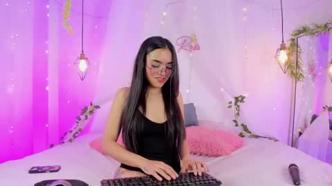eimy_rosse18 online show from 04/25/26, 01:14