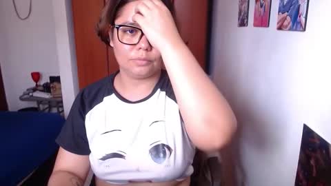 eimy_saenzz online show from 11/13/25, 06:29