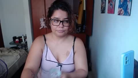 Snapshot of eimy_saenzz chatting on 01/05/26, 06:11 eimy_saenzz online show from 01/05/26, 06:11