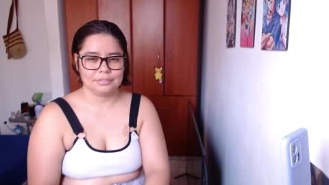 Snapshot of eimy_saenzz chatting on 02/10/26, 06:01 eimy_saenzz online show from 02/10/26, 06:01