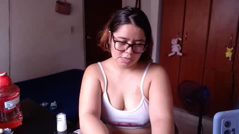 Snapshot of eimy_saenzz chatting on 02/16/26, 06:26 eimy_saenzz online show from 02/16/26, 06:26