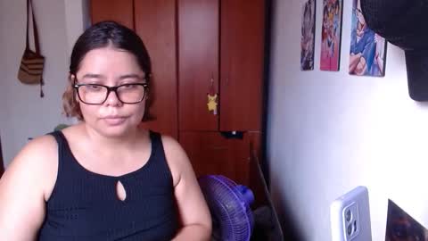 Snapshot of eimy_saenzz chatting on 02/23/26, 06:05 eimy_saenzz online show from 02/23/26, 06:05