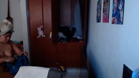 Snapshot of eimy_saenzz chatting on 03/01/26, 02:08 eimy_saenzz online show from 03/01/26, 02:08