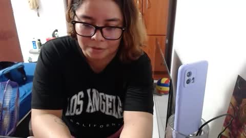 Snapshot of eimy_saenzz chatting on 03/03/26, 03:34 eimy_saenzz online show from 03/03/26, 03:34