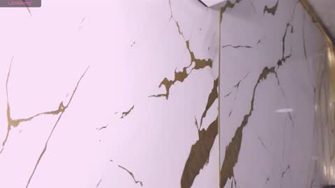 Snapshot of eimy_skinny chatting on 02/01/26, 12:26 eimy online show from 02/01/26, 12:26