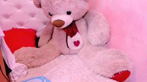 Snapshot of eimy_skinny chatting on 03/10/26, 02:33 eimy online show from 03/10/26, 02:33