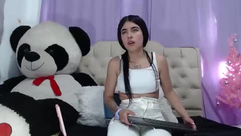 Snapshot of eimyy_rouse chatting on 12/21/25, 08:27 eimyy_rouse online show from 12/21/25, 08:27