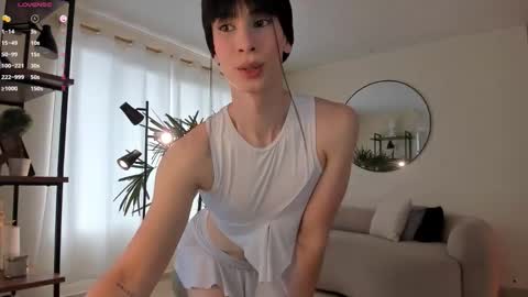 Einyel  online show from 11/25/25, 08:20