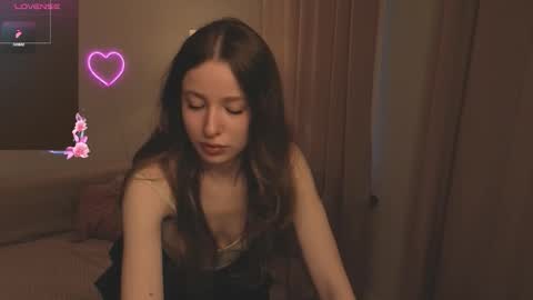 eira_kilian online show from 12/03/25, 07:27