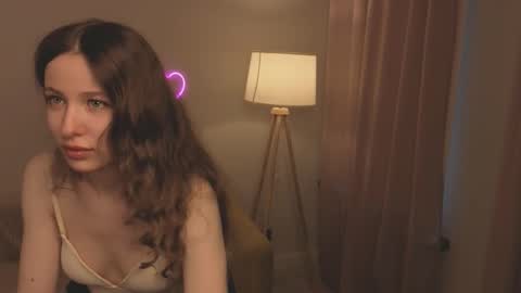 eira_kilian online show from 12/05/25, 08:12