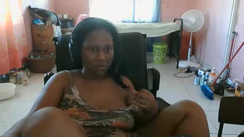 Eirondra Valeen online show from 10/19/25, 01:23