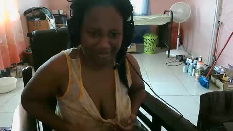 Eirondra Valeen online show from 10/30/25, 01:45