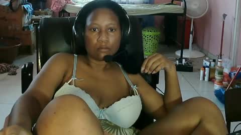 Eirondra Valeen online show from 04/25/26, 05:43