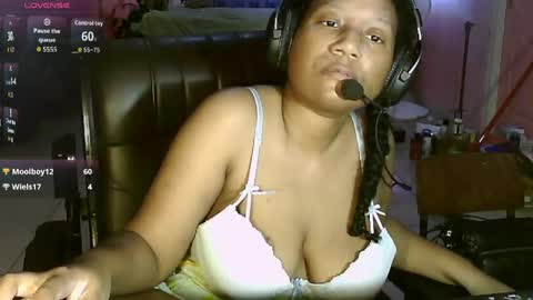 Eirondra Valeen online show from 05/26/26, 02:07