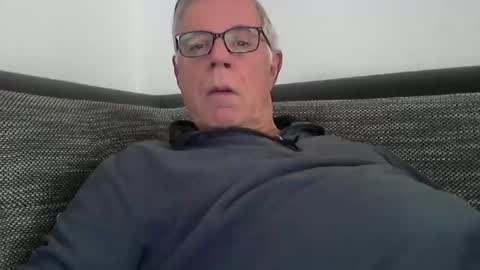 Snapshot of eisbaer1957 chatting on 12/08/24, 11:57 eisbaer1957 online show from 12/08/24, 11:57